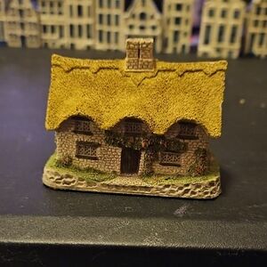 The Dower House By David Winter Miniature Stone Cottage with Yellow Roof